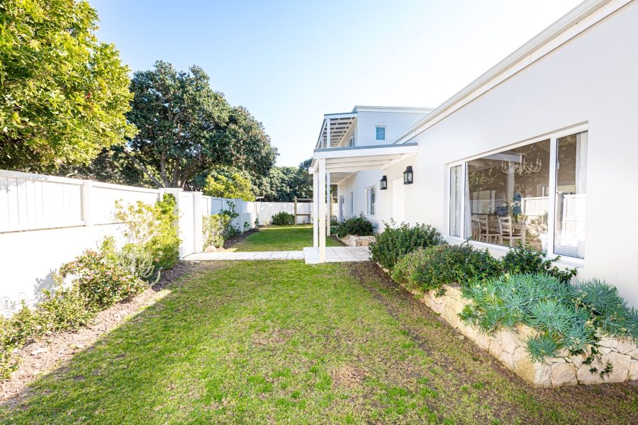 5 Bedroom Property for Sale in Kommetjie Western Cape